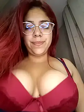 Snapshot of Rousse_Collinss chatting on 12-20-24, 11:47 Rousse Collinss online show from 12-20-24, 11:47