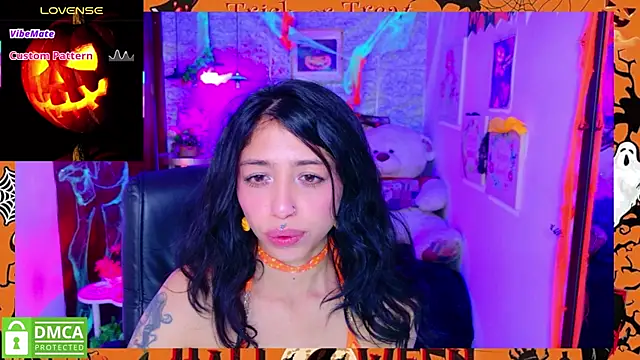 REDHOTTER  online show from 10-31-25, 07:59