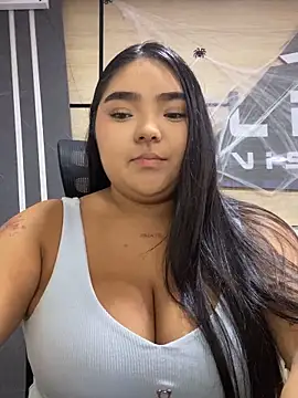 Snapshot of little_lissiee chatting on 09-25-25, 05:49 little lissiee online show from 09-25-25, 05:49