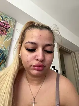 Snapshot of AllysonK chatting on 06-05-26, 11:38 AllysonK online show from 06-05-26, 11:38