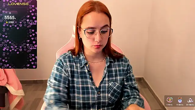 Snapshot of maryluna95 chatting on 12-28-24, 01:18 maryluna95 online show from 12-28-24, 01:18