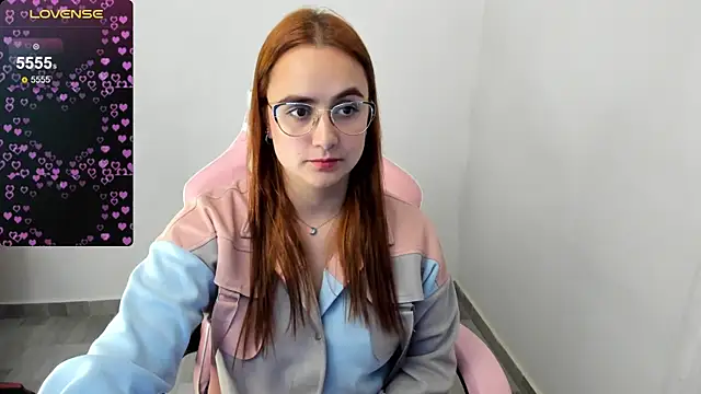 Snapshot of maryluna95 chatting on 01-04-25, 11:17 maryluna95 online show from 01-04-25, 11:17