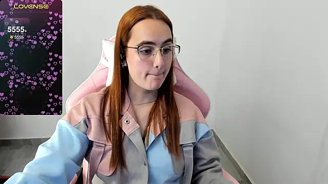 Snapshot of maryluna95 chatting on 01-05-25, 02:27 maryluna95 online show from 01-05-25, 02:27