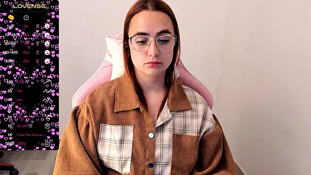 Snapshot of maryluna95 chatting on 02-07-25, 05:10 maryluna95 online show from 02-07-25, 05:10