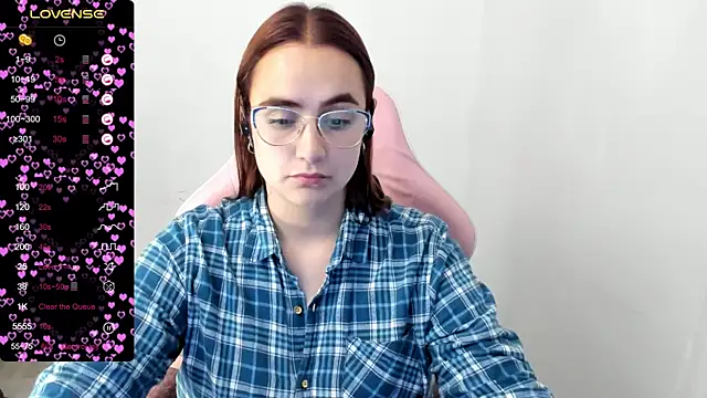 Snapshot of maryluna95 chatting on 02-12-25, 01:52 maryluna95 online show from 02-12-25, 01:52