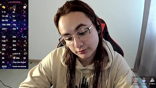 Snapshot of maryluna95 chatting on 10-10-25, 05:12 maryluna95 online show from 10-10-25, 05:12