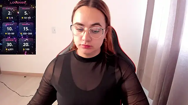 Snapshot of maryluna95 chatting on 11-26-25, 07:59 maryluna95 online show from 11-26-25, 07:59