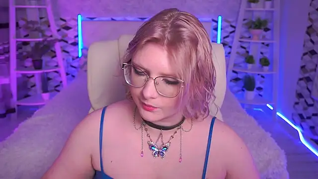 CoolTatis online show from 04-20-26, 05:43