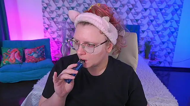 CoolTatis online show from 05-24-26, 01:16