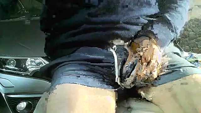 Snapshot of ewuich1 chatting on 03-28-26, 06:40 ewuich1 online show from 03-28-26, 06:40