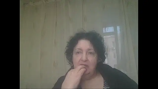 Snapshot of maturekorine chatting on 10-22-25, 03:12 maturekorine online show from 10-22-25, 03:12