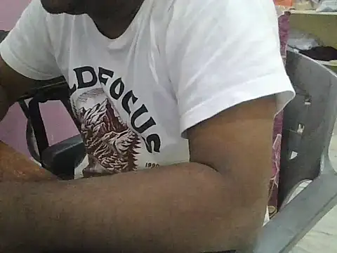 Snapshot of ITGuyhyd chatting on 10-30-25, 08:49 ITGuyhyd online show from 10-30-25, 08:49