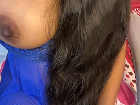 Snapshot of roshni-5 chatting on 05-11-26, 05:54 roshni-5 online show from 05-11-26, 05:54