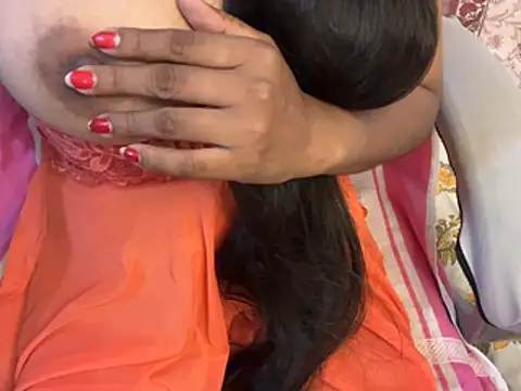 Snapshot of roshni-5 chatting on 07-28-26, 04:39 roshni-5 online show from 07-28-26, 04:39