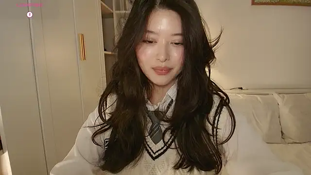 Snapshot of tenderlybaee chatting on 12-16-25, 04:39 tenderlybaee online show from 12-16-25, 04:39