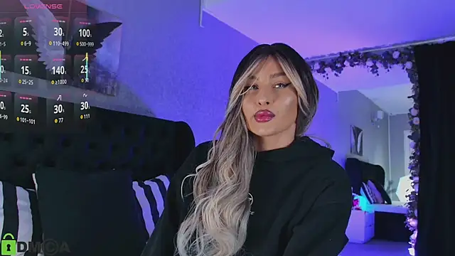 MashaReed  online show from 04-27-26, 07:34