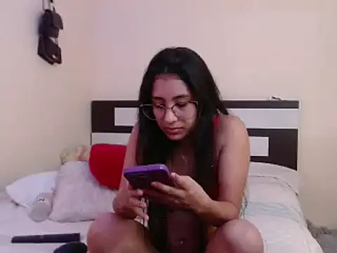 Snapshot of chika_hellar chatting on 01-30-25, 01:44 chika hellar online show from 01-30-25, 01:44