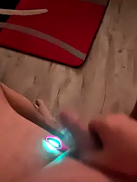 Szeltolo001 online show from 01-12-26, 03:56