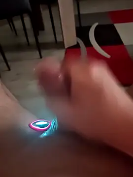 Szeltolo001 online show from 02-09-26, 03:43