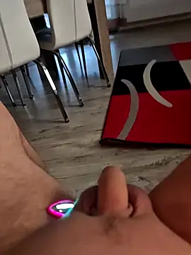 Szeltolo001 online show from 04-06-26, 04:10