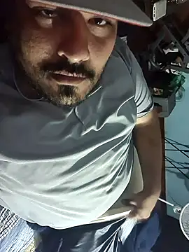 Snapshot of GILBERTHOR92 chatting on 11-15-25, 11:29 GILBERTHOR92 online show from 11-15-25, 11:29