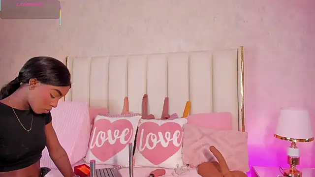 Snapshot of CahitlinBell chatting on 01-14-26, 06:08 CahitlinBell online show from 01-14-26, 06:08