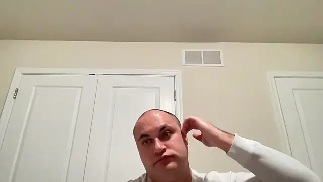 SluggishChase99 online show from 12-18-24, 02:42