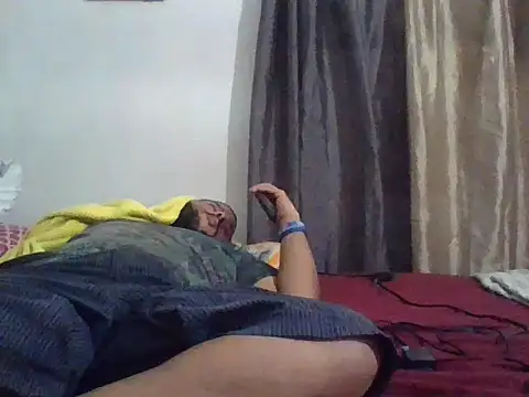 Snapshot of Dj-yefri-pauta chatting on 09-28-25, 10:48 Dj-yefri-pauta online show from 09-28-25, 10:48