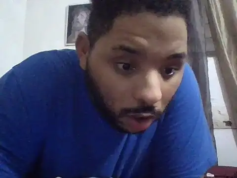 Snapshot of Dj-yefri-pauta chatting on 10-25-25, 01:46 Dj-yefri-pauta online show from 10-25-25, 01:46