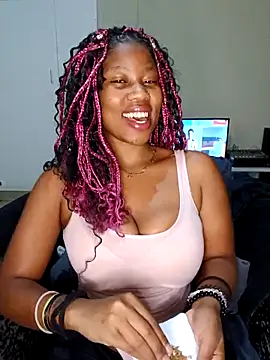 Snapshot of PerfectionBerrie chatting on 11-15-25, 03:52 PerfectionBerrie online show from 11-15-25, 03:52