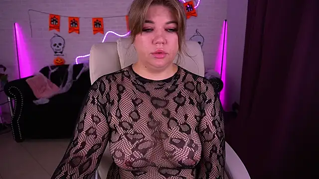 Snapshot of GabbieJay chatting on 10-30-25, 02:07 GabbieJay online show from 10-30-25, 02:07