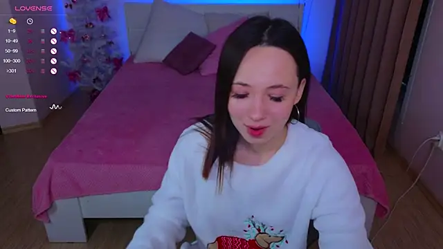 Snapshot of Hayle_Hill chatting on 12-30-24, 07:59 Hayle Hill online show from 12-30-24, 07:59