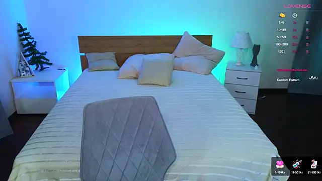 Snapshot of Hayle_Hill chatting on 01-08-25, 02:14 Hayle Hill online show from 01-08-25, 02:14