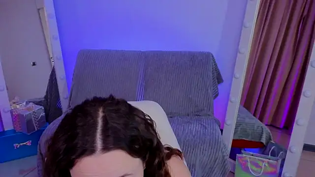 Snapshot of Hayle_Hill chatting on 01-09-25, 02:11 Hayle Hill online show from 01-09-25, 02:11