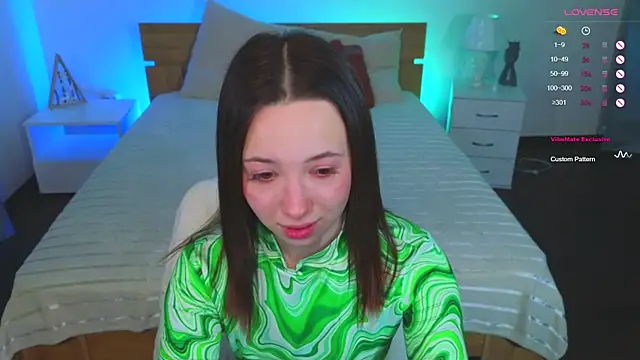 Snapshot of Hayle_Hill chatting on 01-14-25, 05:19 Hayle Hill online show from 01-14-25, 05:19