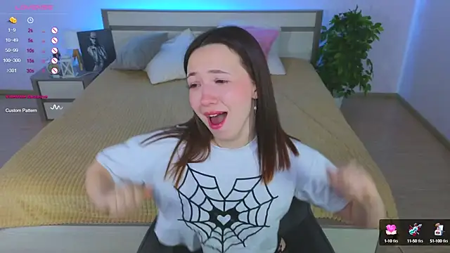 Snapshot of Hayle_Hill chatting on 01-15-25, 05:19 Hayle Hill online show from 01-15-25, 05:19