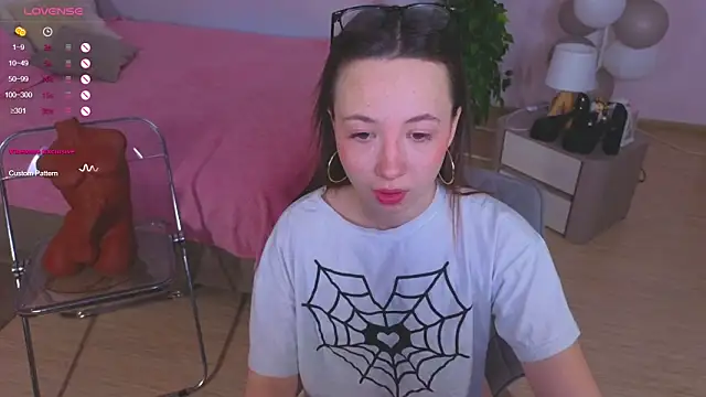 Snapshot of Hayle_Hill chatting on 01-22-25, 05:26 Hayle Hill online show from 01-22-25, 05:26