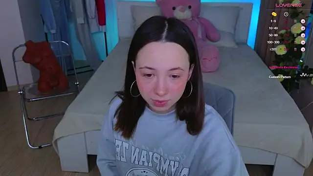 Snapshot of Hayle_Hill chatting on 02-04-25, 05:21 Hayle Hill online show from 02-04-25, 05:21