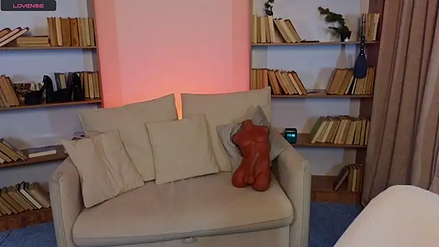 Snapshot of Hayle_Hill chatting on 02-07-25, 01:58 Hayle Hill online show from 02-07-25, 01:58