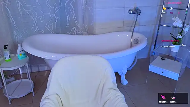 Snapshot of Hayle_Hill chatting on 02-09-25, 03:43 Hayle Hill online show from 02-09-25, 03:43