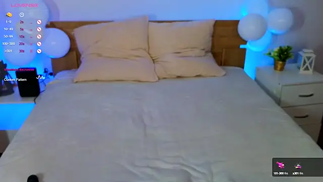 Snapshot of Hayle_Hill chatting on 02-25-25, 02:14 Hayle Hill online show from 02-25-25, 02:14