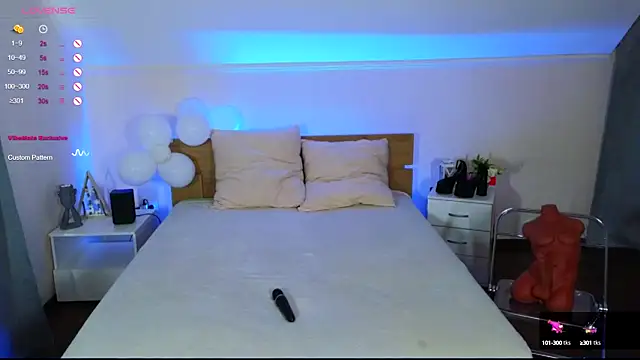 Snapshot of Hayle_Hill chatting on 03-08-25, 05:17 Hayle Hill online show from 03-08-25, 05:17