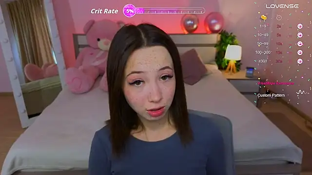 Snapshot of Hayle_Hill chatting on 09-10-25, 02:44 Hayle Hill online show from 09-10-25, 02:44