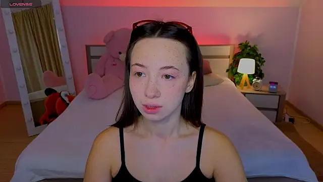 Snapshot of Hayle_Hill chatting on 11-03-25, 01:51 Hayle Hill online show from 11-03-25, 01:51