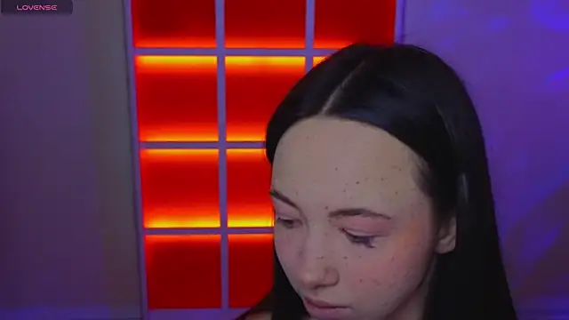 Snapshot of Hayle_Hill chatting on 11-05-25, 02:33 Hayle Hill online show from 11-05-25, 02:33