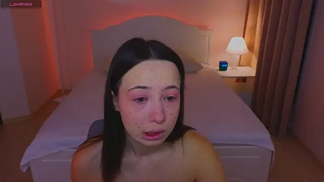 Snapshot of Hayle_Hill chatting on 11-09-25, 01:48 Hayle Hill online show from 11-09-25, 01:48