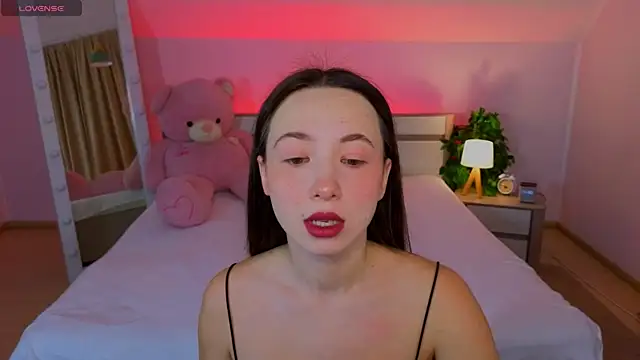 Snapshot of Hayle_Hill chatting on 11-17-25, 01:22 Hayle Hill online show from 11-17-25, 01:22