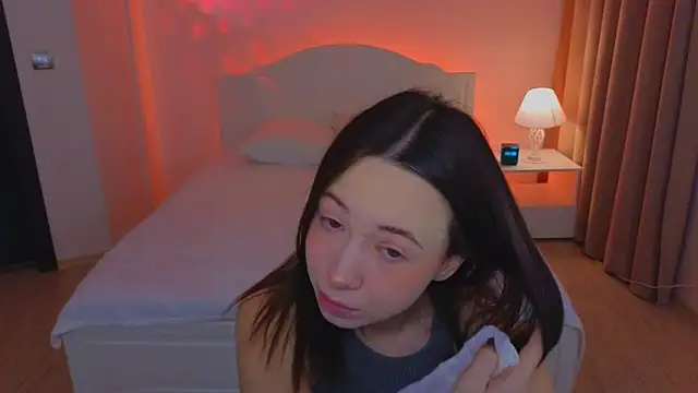 Snapshot of Hayle_Hill chatting on 11-18-25, 01:55 Hayle Hill online show from 11-18-25, 01:55