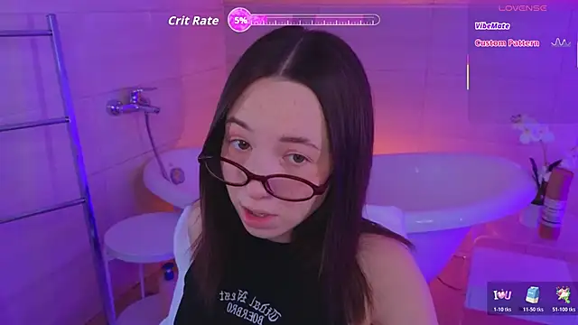 Snapshot of Hayle_Hill chatting on 11-27-25, 04:03 Hayle Hill online show from 11-27-25, 04:03