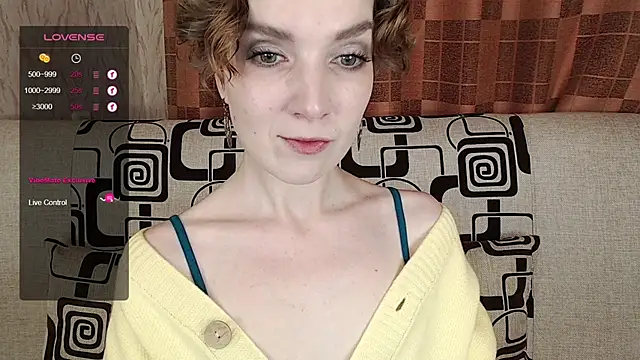 TinaWince online show from 12-19-25, 04:52